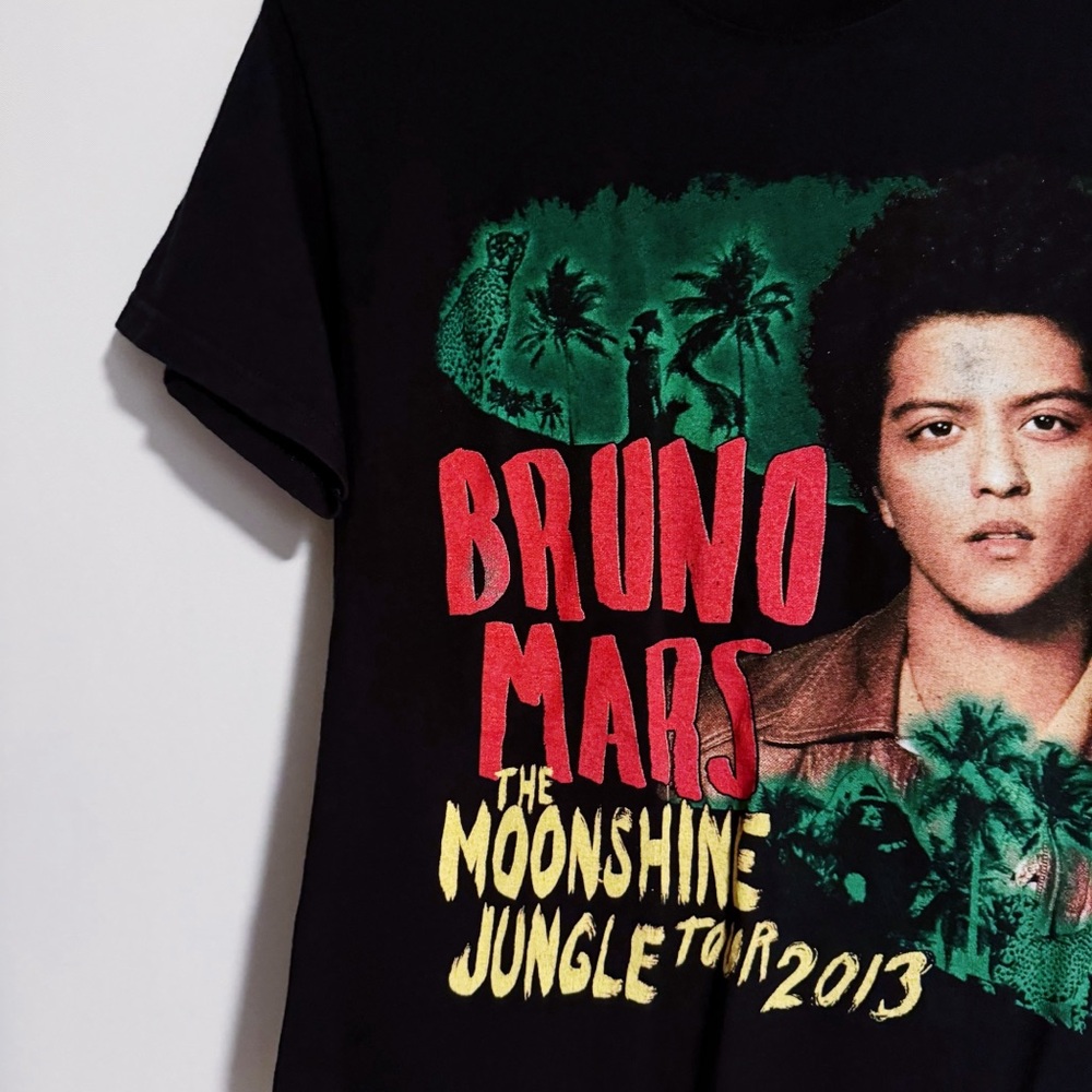Bruno Mars - The Moonshine Jungle Tour 2013 Graphic Tee - Picture 2 of 4